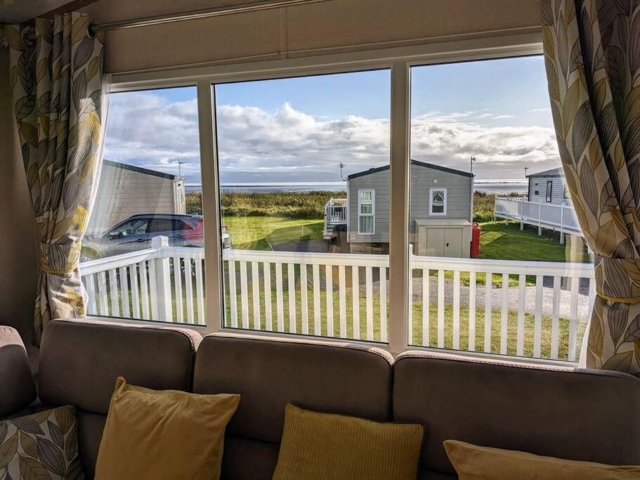 Beautiful Pet Friendly Southerness Caravan With Sea View & Decking Area Mainsriddle Екстер'єр фото